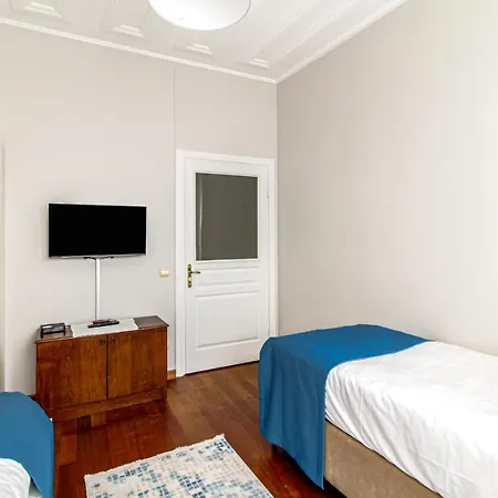 Superb Mansion With Bosphorus View In Sariyer Villa Estambul